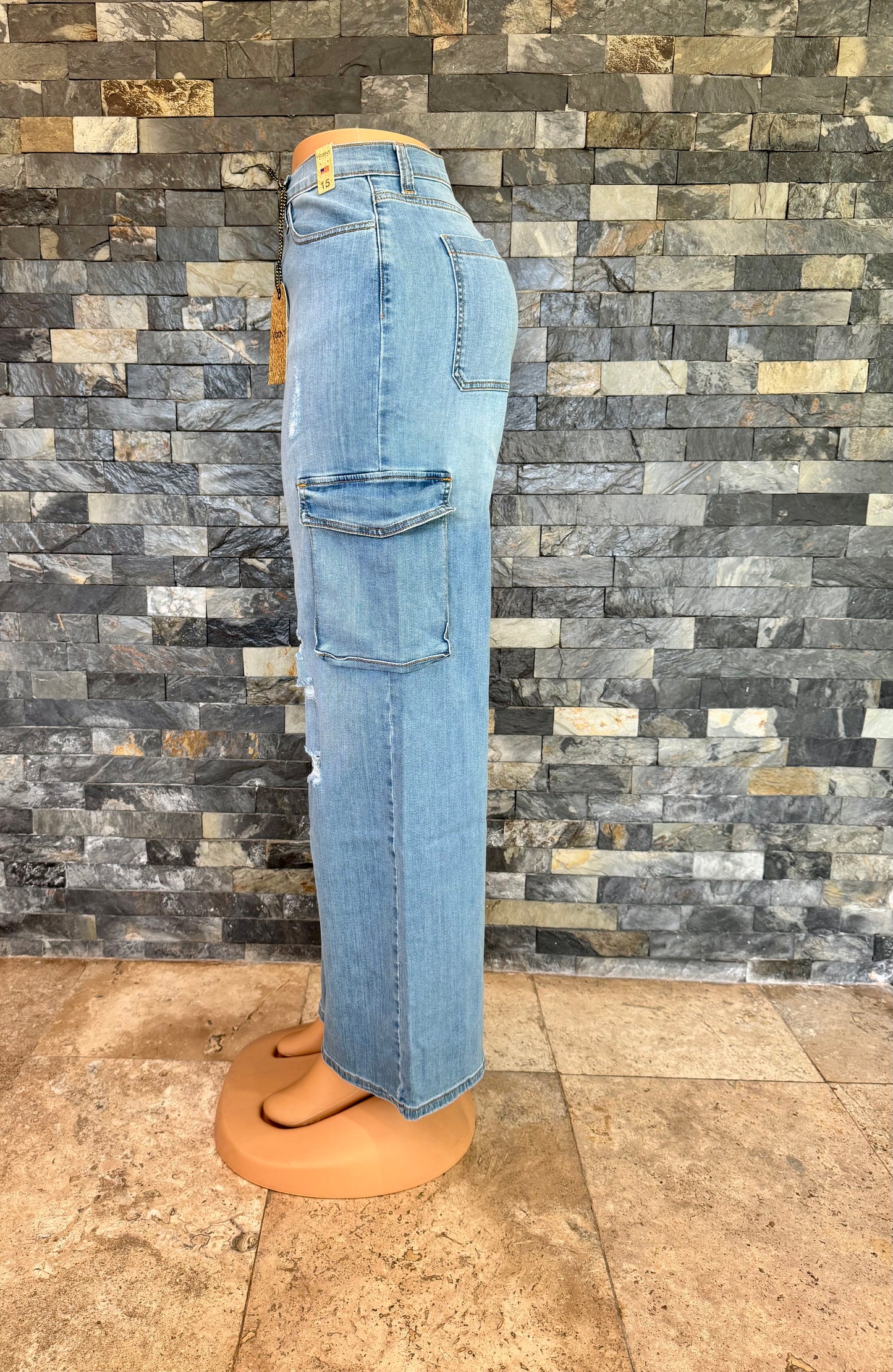 vibrant cargo light stone deslavado rasgado