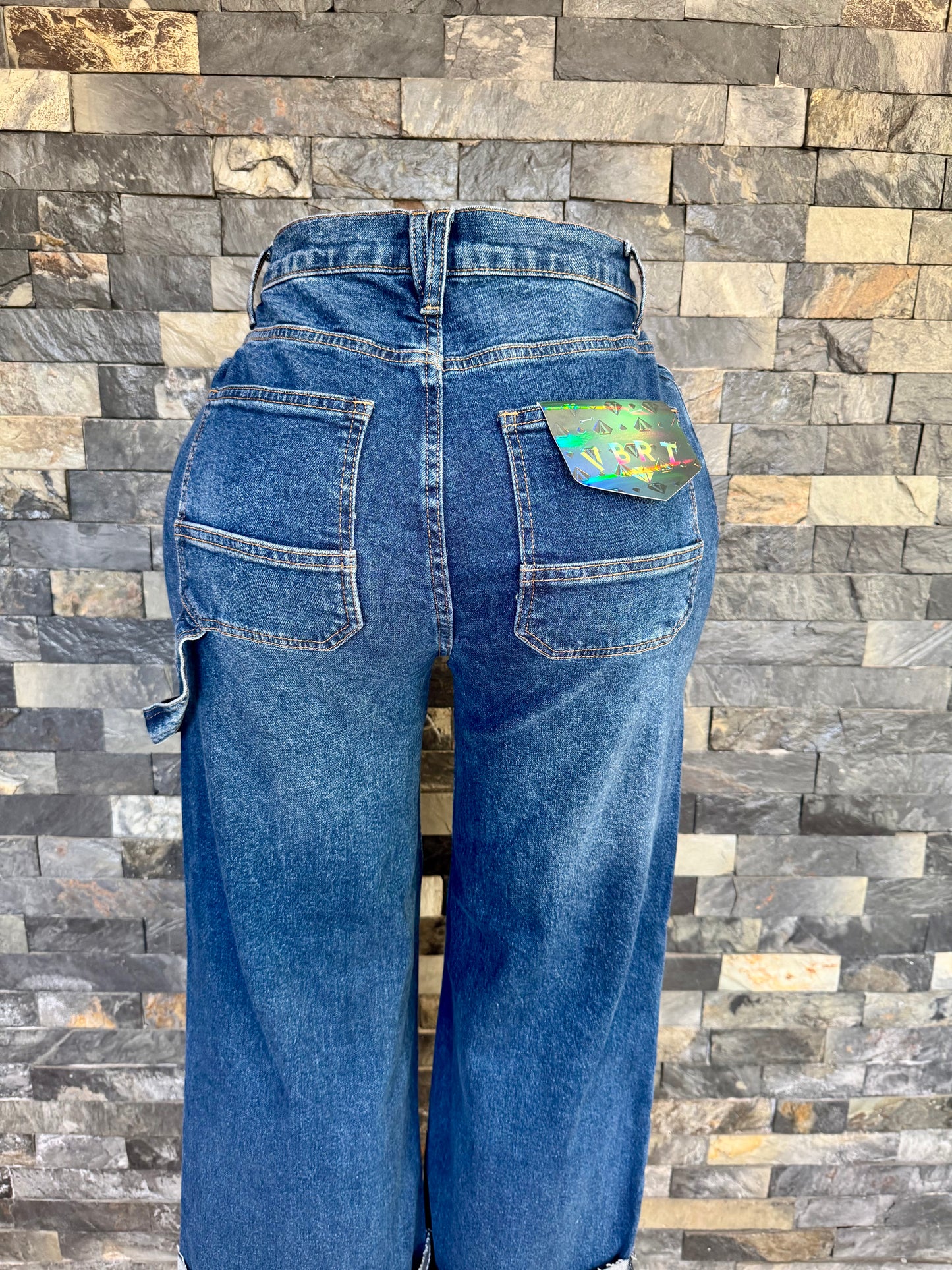 vibrant wide leg cifra up cropped dark stone