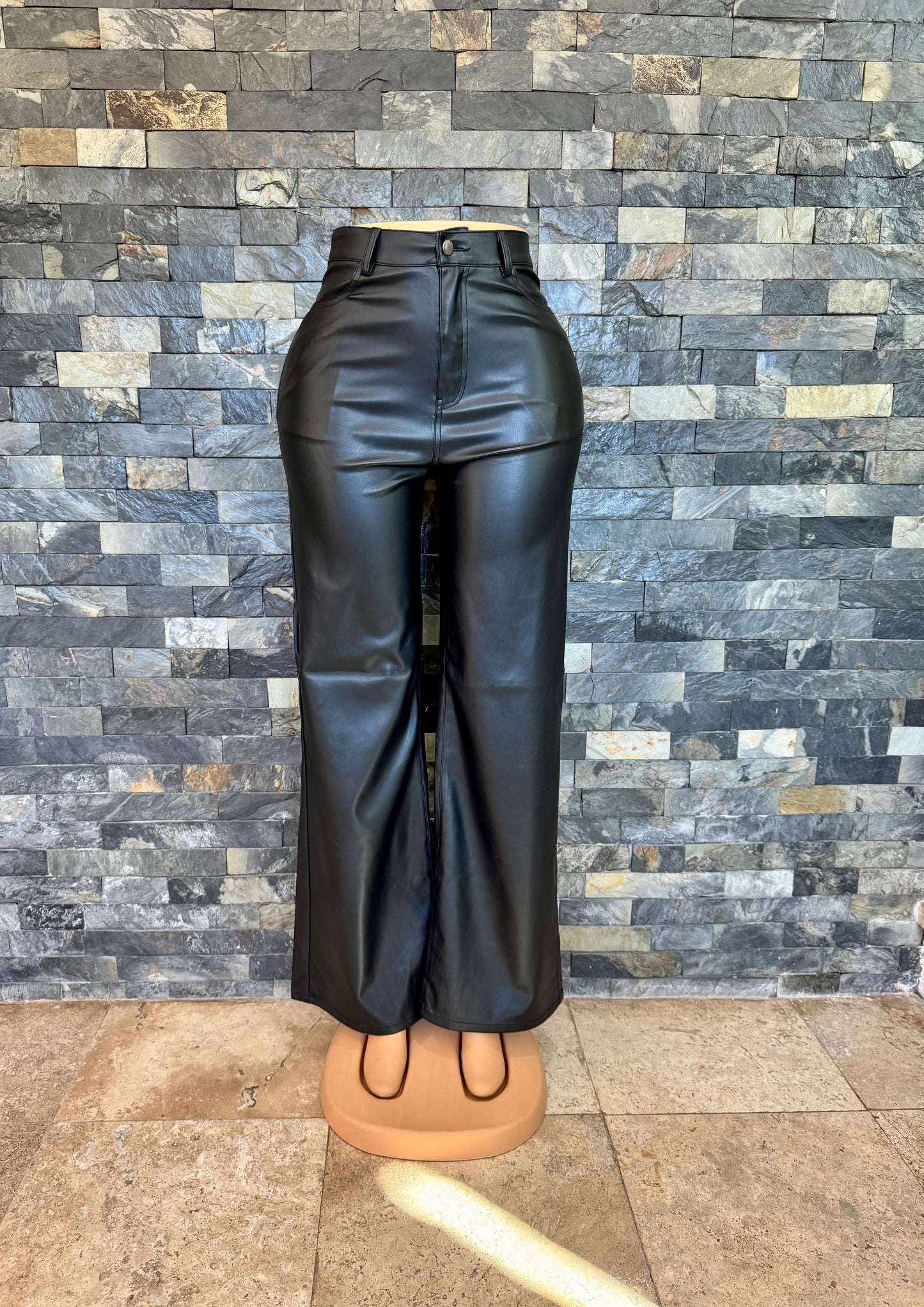 vibrant wide leg vinil black