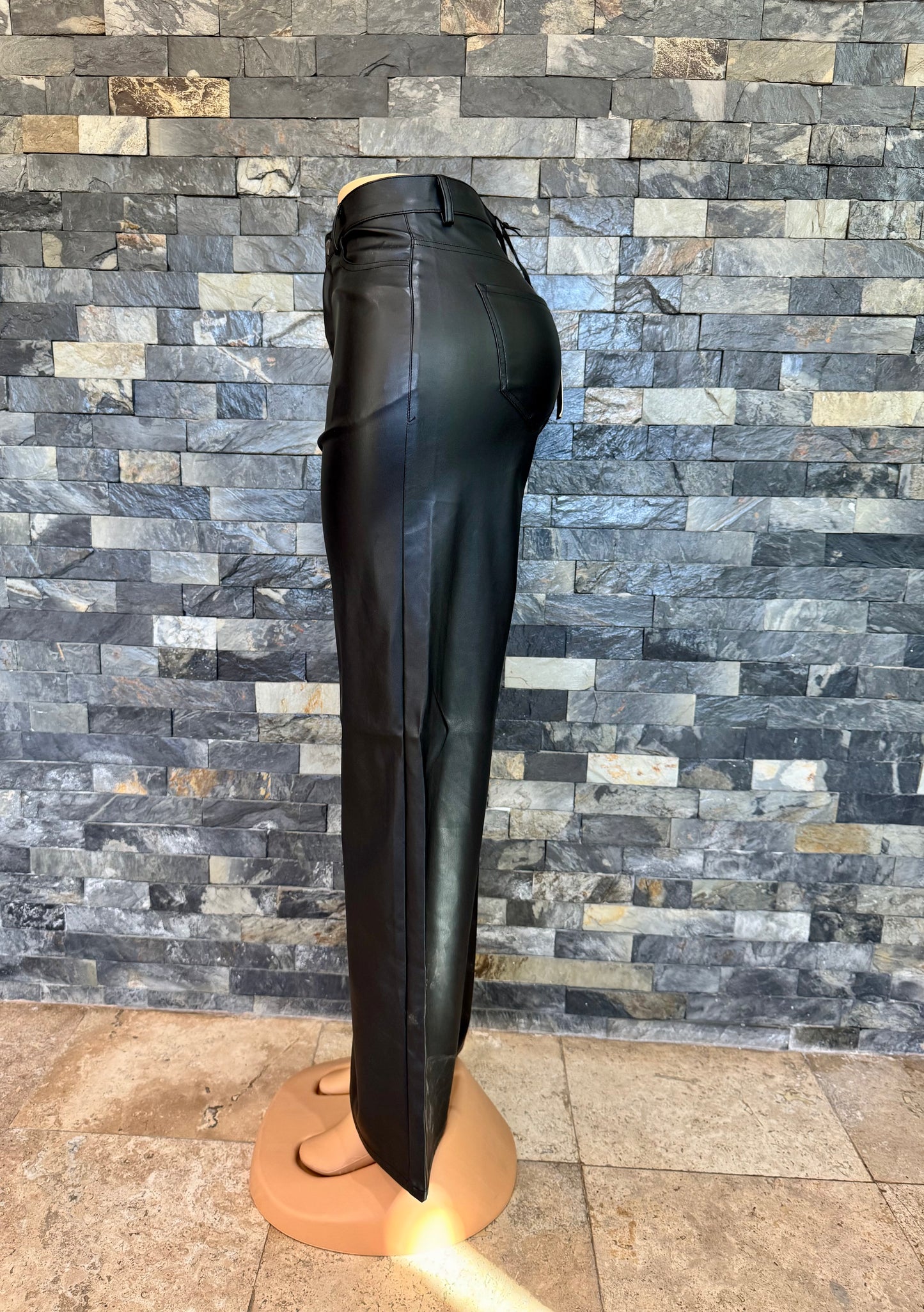 vibrant wide leg vinil black