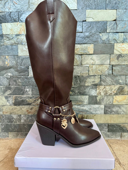Botas charm café