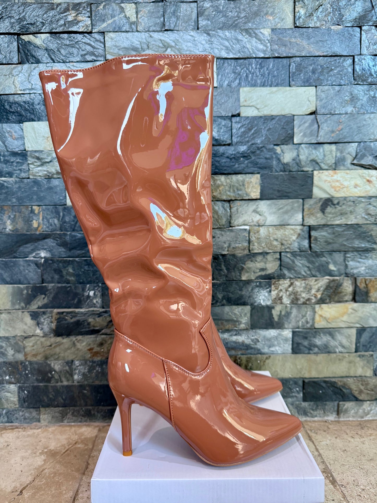 Botas de charol hazel