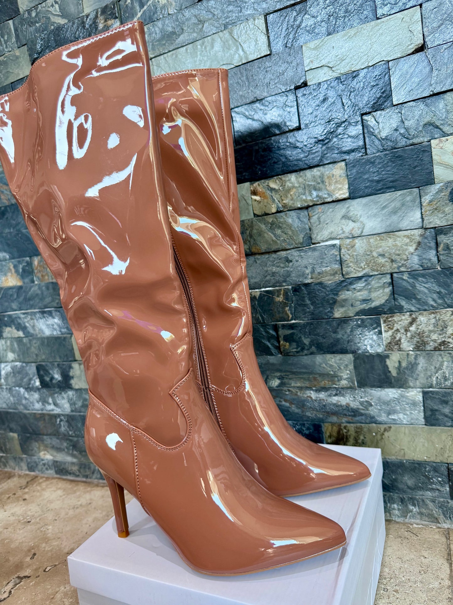 Botas de charol hazel